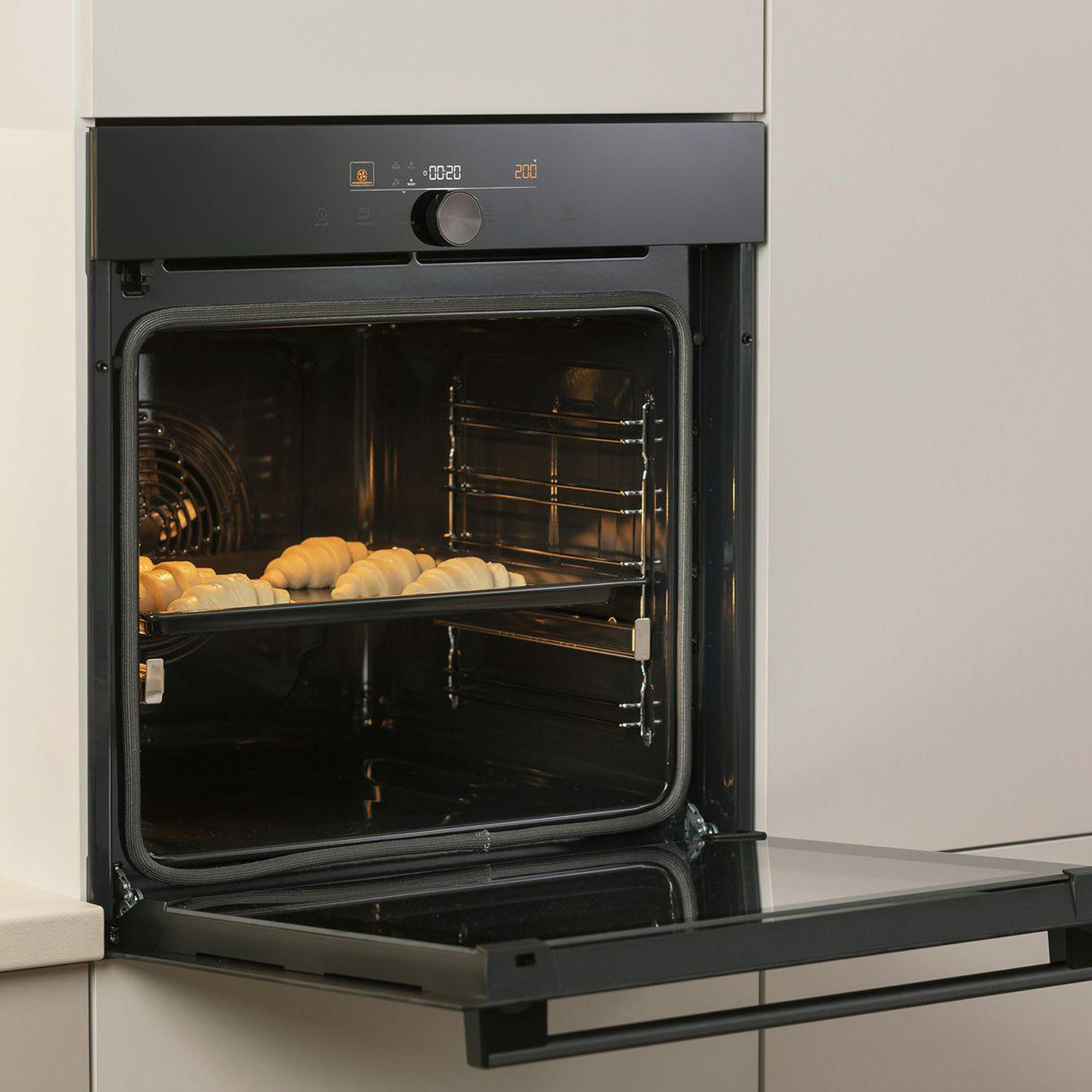 Ugradbena pećnica Gorenje GO66E