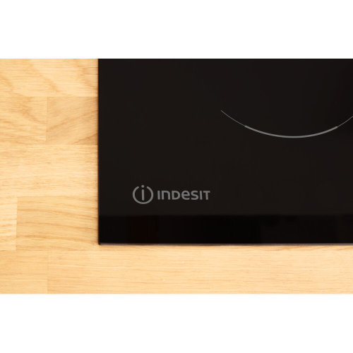 Ugradbena indukcijska ploča Indesit VIA 640.1C