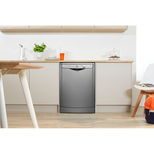 Mašina za pranje suđa Indesit DFG 15B10 S EU
