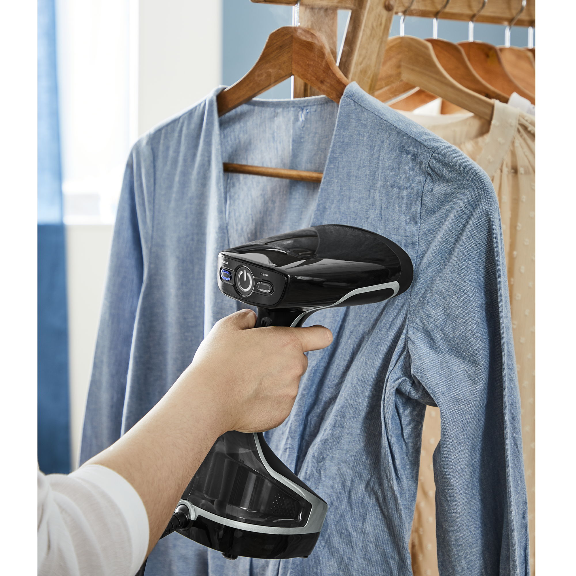 Pegla za vertikalno peglanje Tefal DT8230El