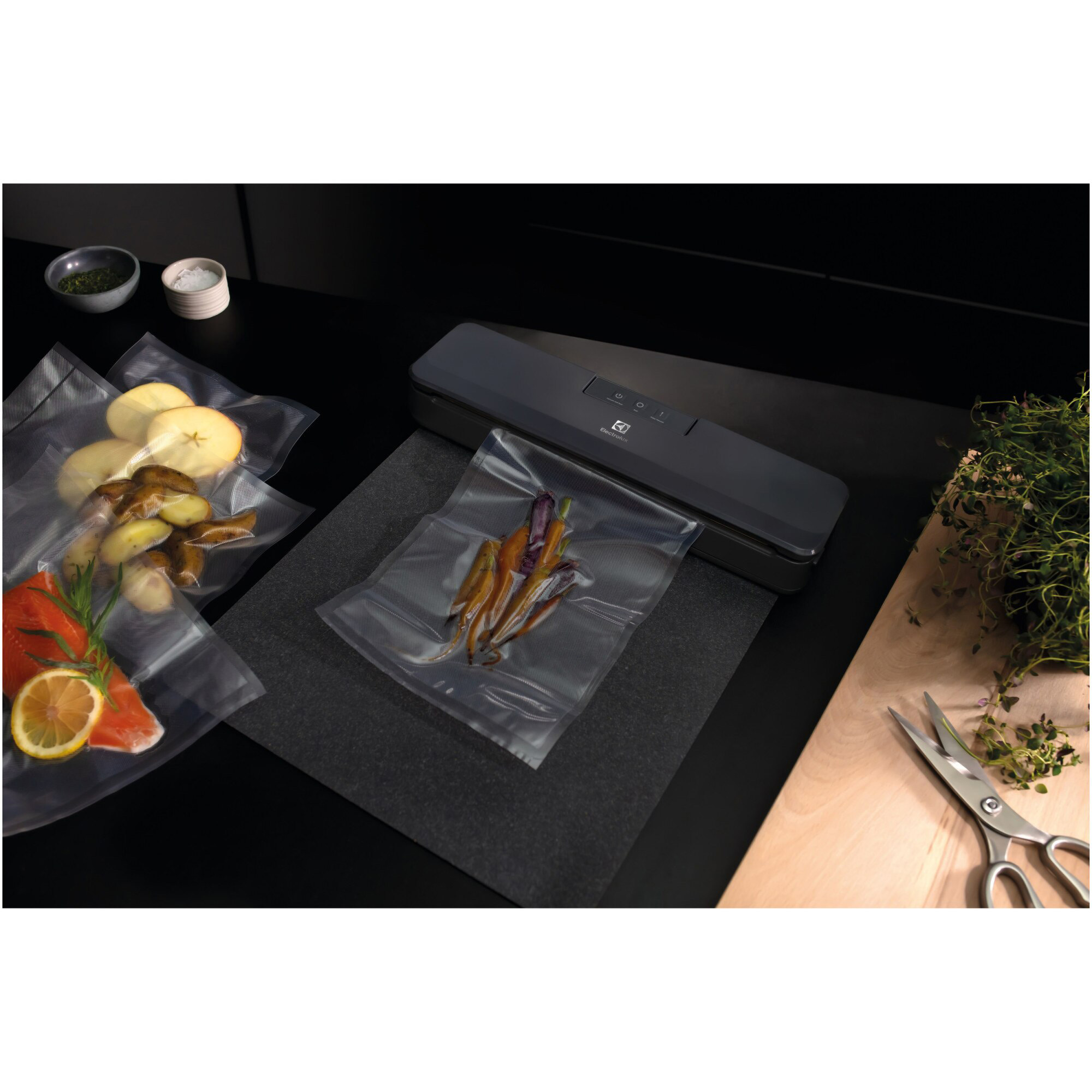 Aparat za vakumiranje Electrolux E4VS1-4AG
