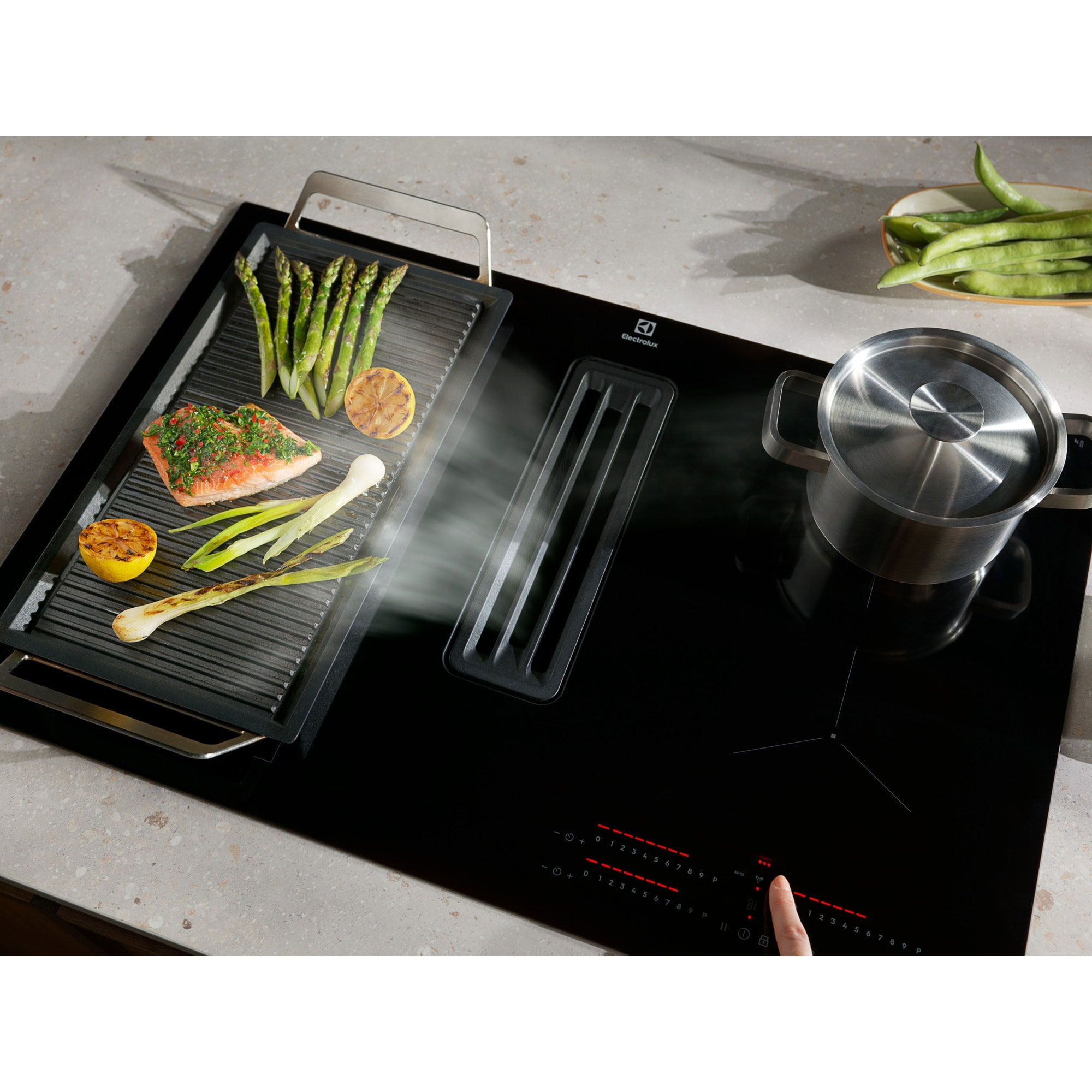 Ugradbena ploča sa integrisanom napom Electrolux KCC83443