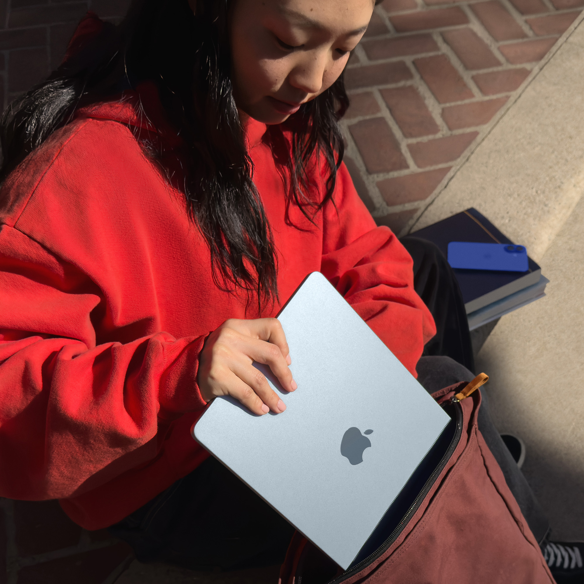 Apple MacBook Air 13.6" M4 Sky Blue ZEE