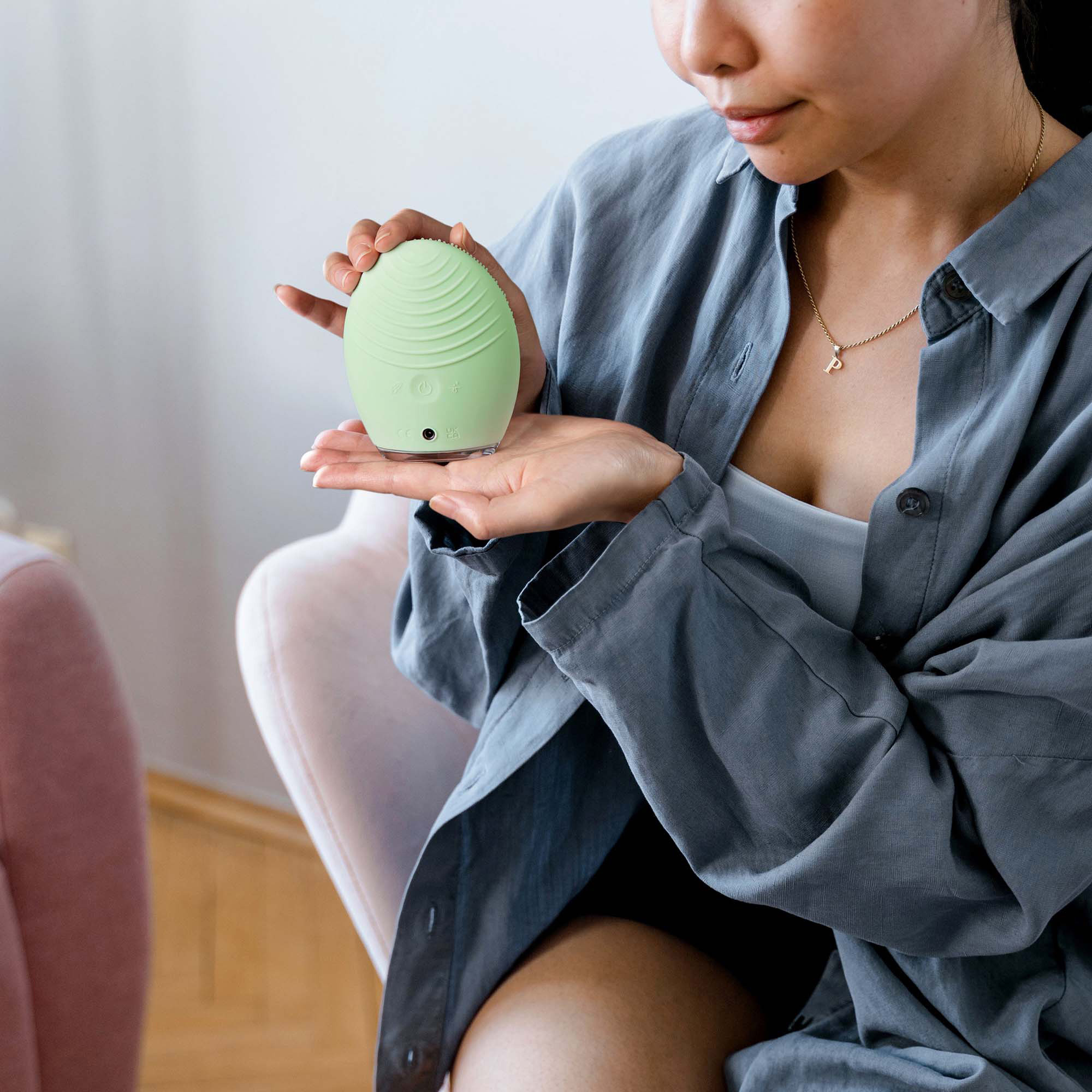 Uređaj za čišćenje lica Foreo Luna 4 Combination Skin