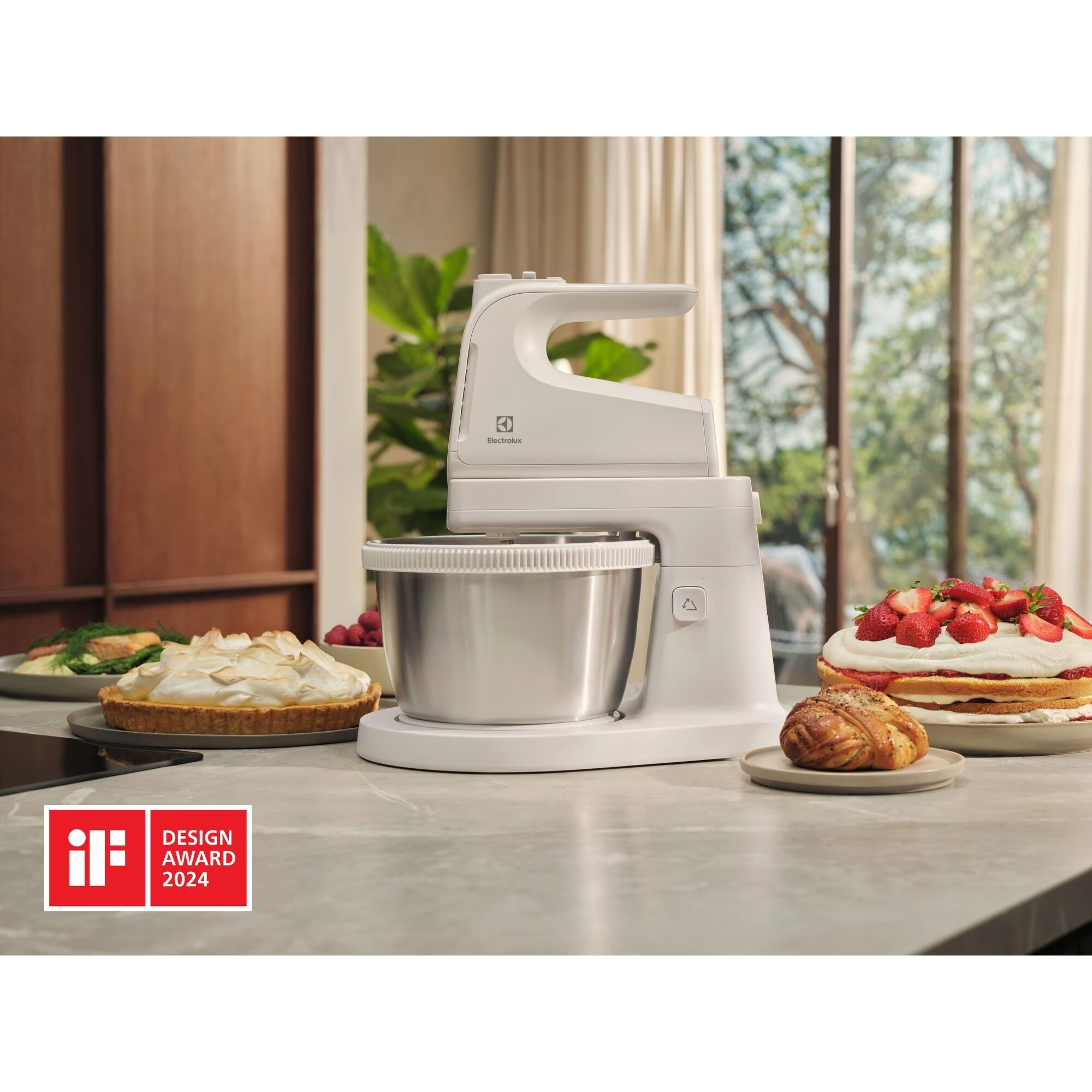 Mikser sa posudom Electrolux ESM4W